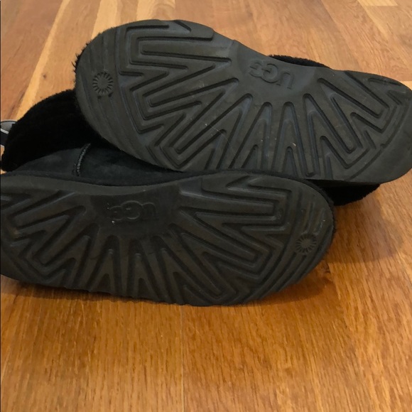 Black Ugg Short Boots - Picture 4 of 7